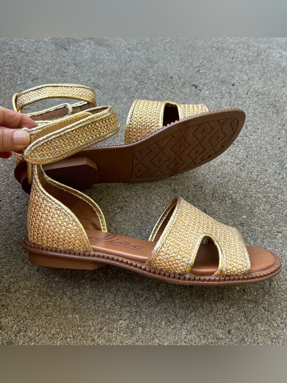 Zodiac Women's Fran Ankle-Strap Flat Sandals - Picture 2 of 8
